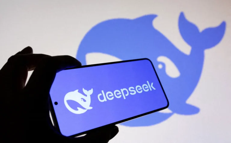 AI News 12/04/2026: DeepSeek mở mã nguồn giá rẻ, Microsoft rót 10 tỷ USD vào Nhật, Meta tăng tốc AI trên nền tảng xã hội