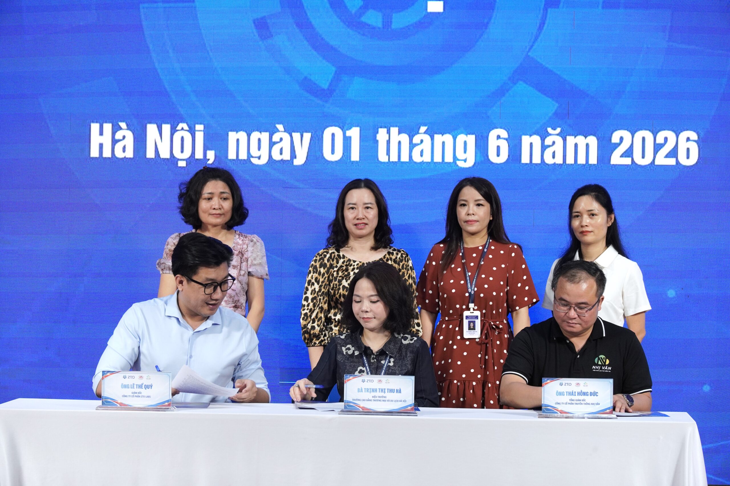 Lễ ký kết hợp tác ba bên giữa ZTO Labs, HCCT và Nhị Vân Media tại buổi lễ ngày 01/6/2026.